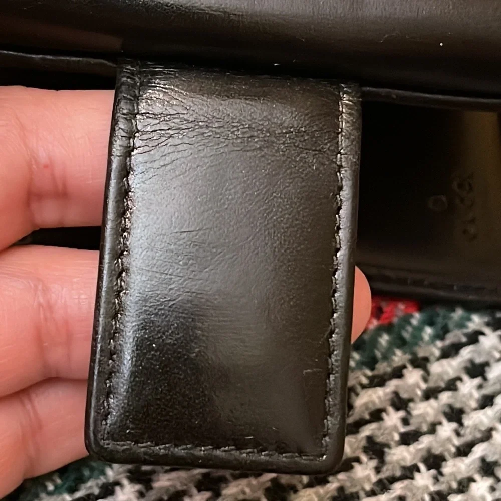 Authentic Vintage Gucci wallet